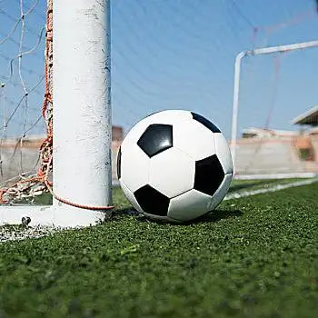 资深球迷使用今日球赛直播时间表查看赛事